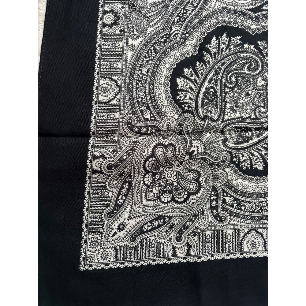 Vintage 100% Pure Virgin Wool Black Ivory Paisley Bandana Scarf Made in Japan - Picture 3 of 5